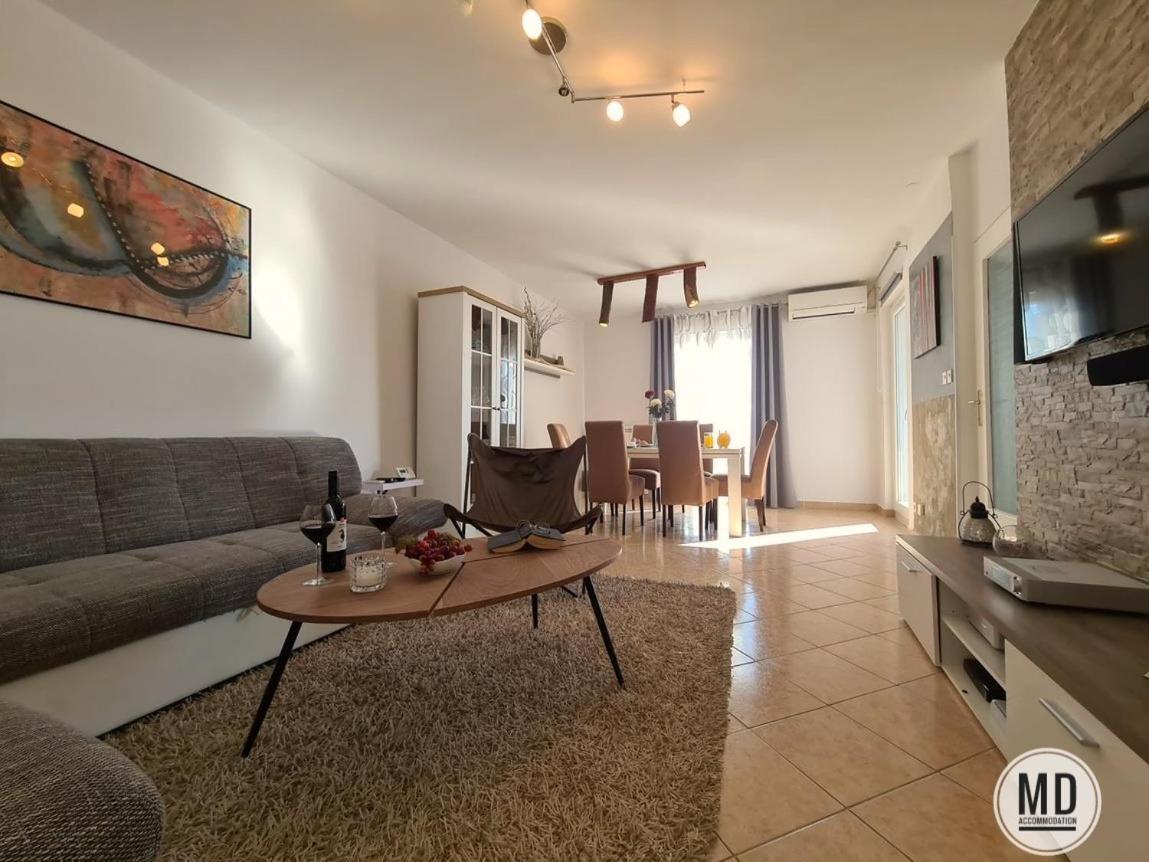 Apartment Valery พูลา ภายนอก รูปภาพ